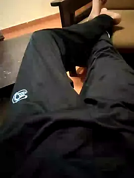 Snapshot of maroodick chatting on 02/08/25, 10:08 maroodick online show from 02/08/25, 10:08