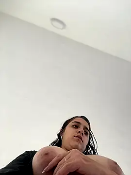 Alicia Ruiz online show from 10/08/25, 07:44