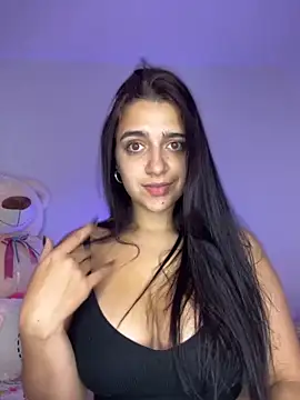 Alicia Ruiz online show from 10/18/25, 04:41