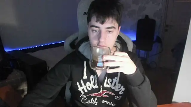 Knuckles17 online show from 01/06/26, 06:50