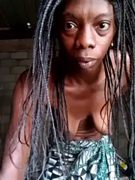 Snapshot of nzanizy chatting on 11/06/25, 12:06 nzanizy online show from 11/06/25, 12:06