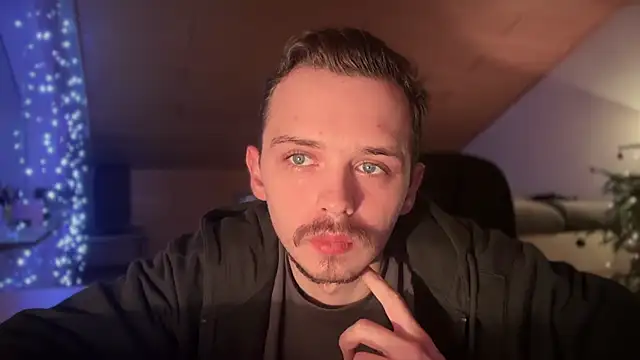 Snapshot of naked_psy chatting on 01/15/25, 04:25 naked psy online show from 01/15/25, 04:25