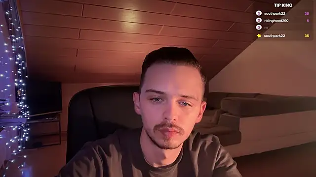 Snapshot of naked_psy chatting on 02/12/25, 12:48 naked psy online show from 02/12/25, 12:48