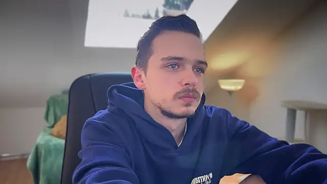 Snapshot of naked_psy chatting on 03/09/25, 12:09 naked psy online show from 03/09/25, 12:09