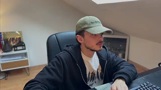 naked psy online show from 11/04/25, 01:21