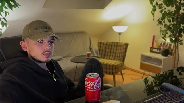 naked psy online show from 11/15/25, 04:21