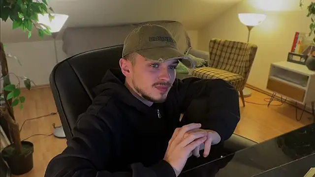 naked psy online show from 11/22/25, 12:31