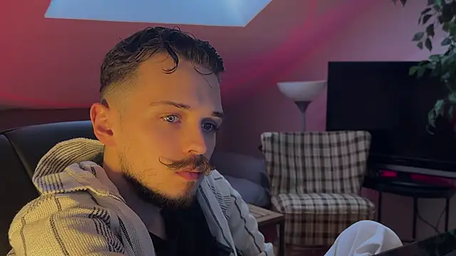 naked psy online show from 02/28/26, 01:56