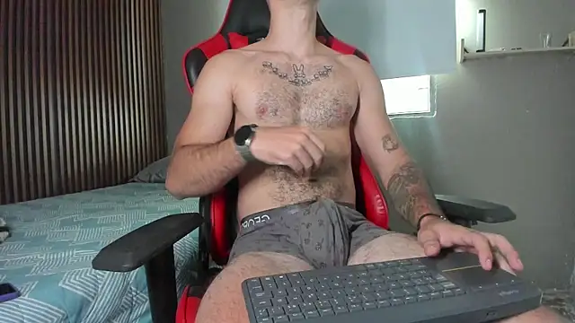 Snapshot of lil_faker420 chatting on 10/24/25, 07:21 lil faker420 online show from 10/24/25, 07:21