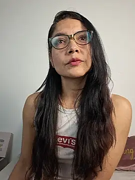 Snapshot of Alicesoul chatting on 05/19/26, 11:44 Alicesoul online show from 05/19/26, 11:44