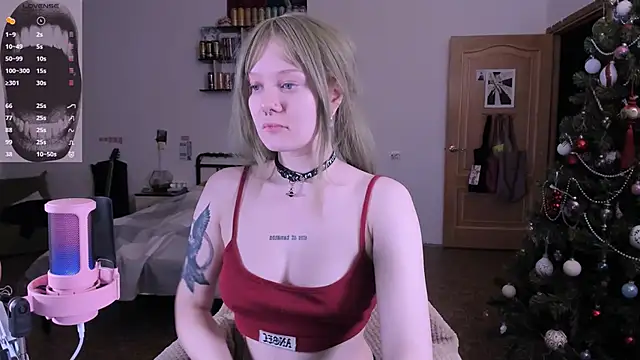 cyber whore  online show from 02/04/26, 04:35