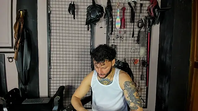 Twisted Fantasy online show from 03/13/26, 04:19