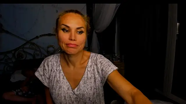 Snapshot of Radmila_Queen_ chatting on 07/26/26, 09:43 Radmila Queen online show from 07/26/26, 09:43
