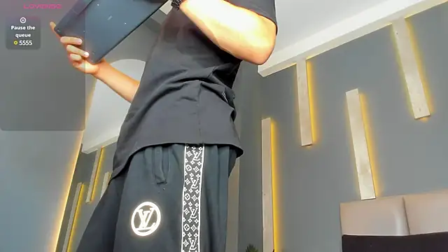 alexgiraldo  online show from 02/08/25, 11:12