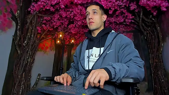 alexgiraldo  online show from 02/16/25, 11:27