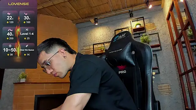 alexgiraldo  online show from 02/19/25, 02:23