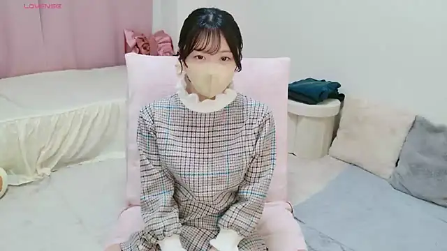 anchan  online show from 03/18/26, 12:41