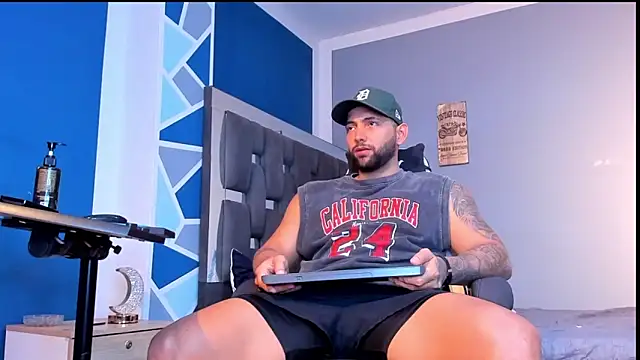 alex oficial online show from 06/15/26, 12:24