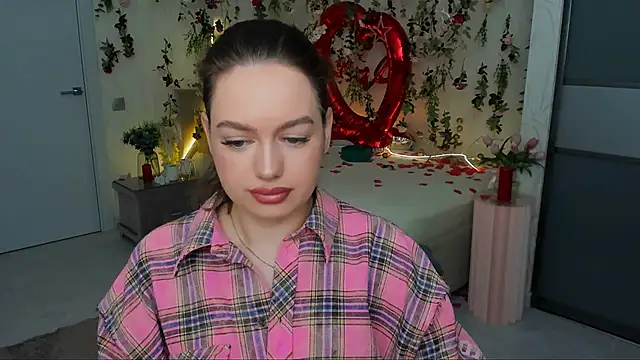 MiracleCurly online show from 03/12/26, 06:03