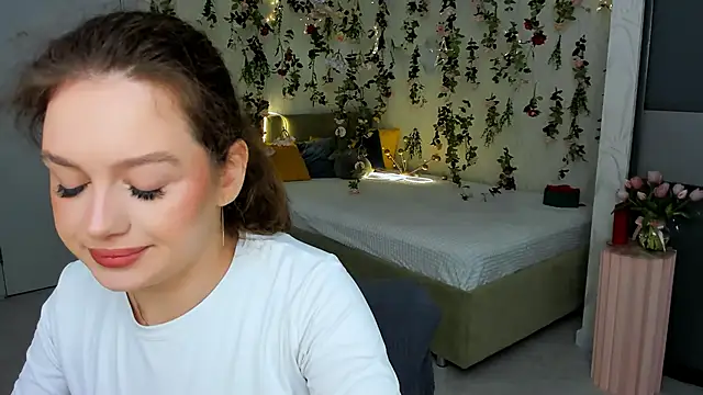 MiracleCurly online show from 04/08/26, 10:04