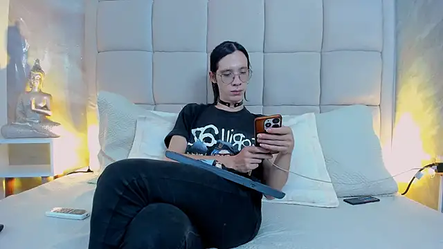 Hecatee 77 online show from 10/21/25, 07:47