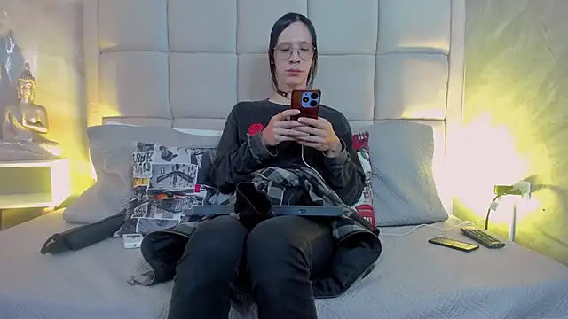 Hecatee 77 online show from 10/30/25, 07:47