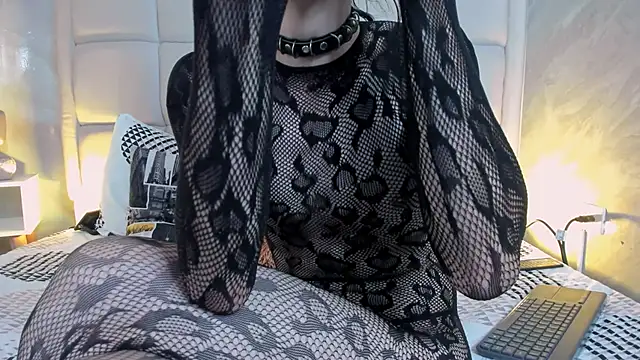 Hecatee 77 online show from 12/17/25, 07:53