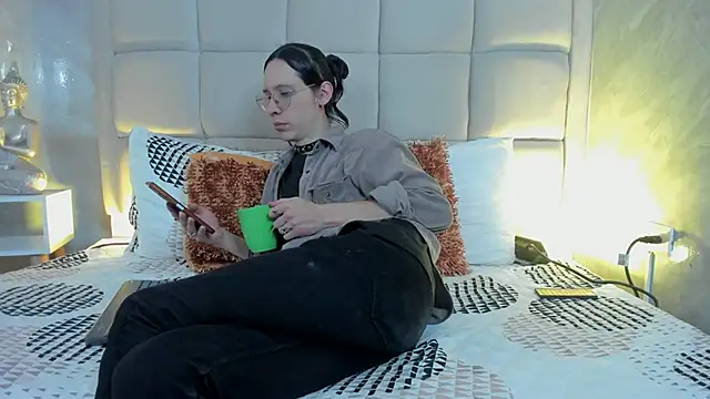 Hecatee 77 online show from 02/07/26, 07:50