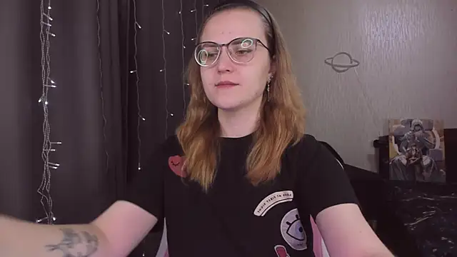 MissBrightShine online show from 12/18/25, 11:27