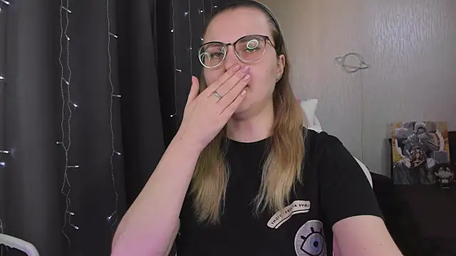 MissBrightShine online show from 04/01/26, 01:41