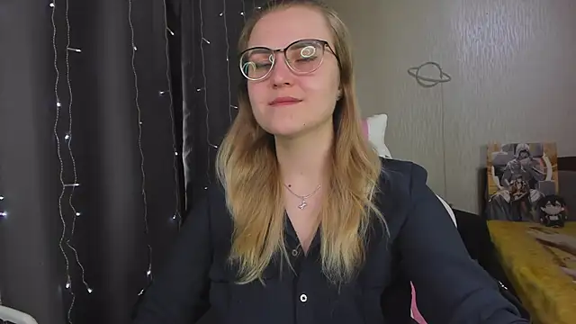 MissBrightShine online show from 06/24/26, 10:58
