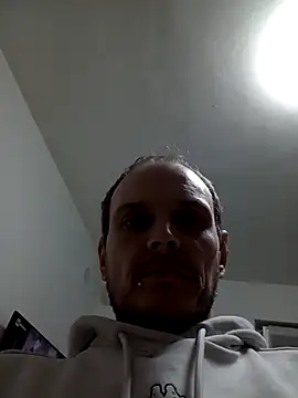Snapshot of Ilovesquirt84 chatting on 05/11/26, 02:50 Ilovesquirt84 online show from 05/11/26, 02:50