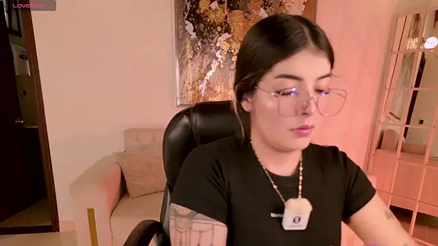 LisaMonroe  online show from 10/27/25, 08:13