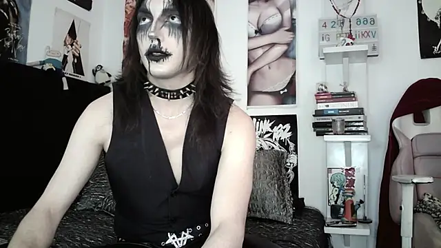 Snapshot of kiiler_queen chatting on 05/23/26, 04:44 kiiler queen online show from 05/23/26, 04:44