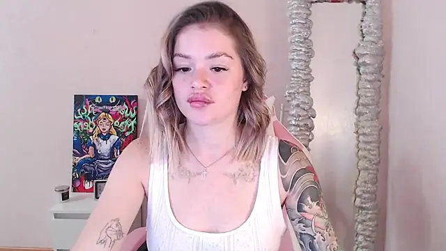 miaacatt online show from 09/13/25, 05:29