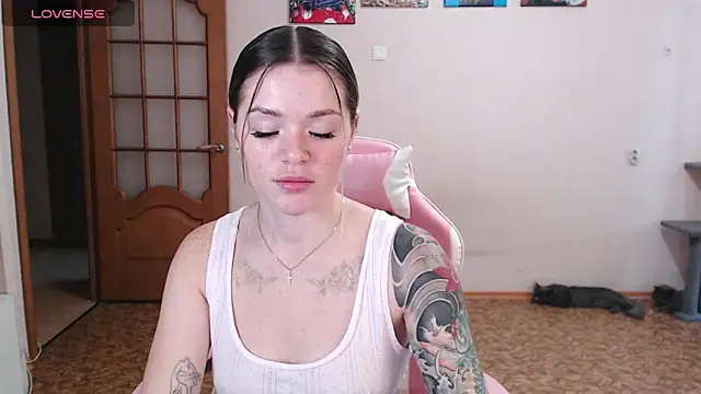 miaacatt online show from 11/23/25, 05:40