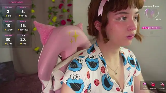 molly russell online show from 11/04/25, 10:53