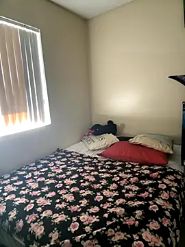 PeterGrandee online show from 09/17/25, 04:41