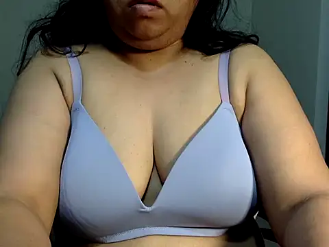 Snapshot of soniasharma0223 chatting on 02/12/25, 11:09 soniasharma0223 online show from 02/12/25, 11:09