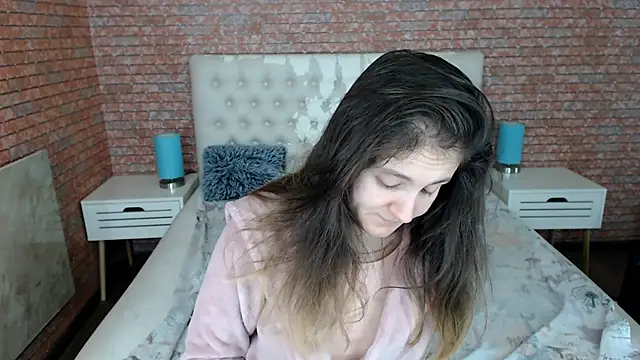 Holliy Cooper online show from 11/03/25, 07:09