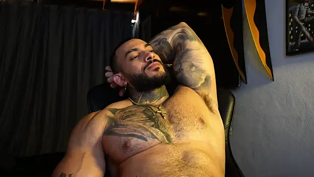 jacksonc  online show from 04/21/26, 02:56