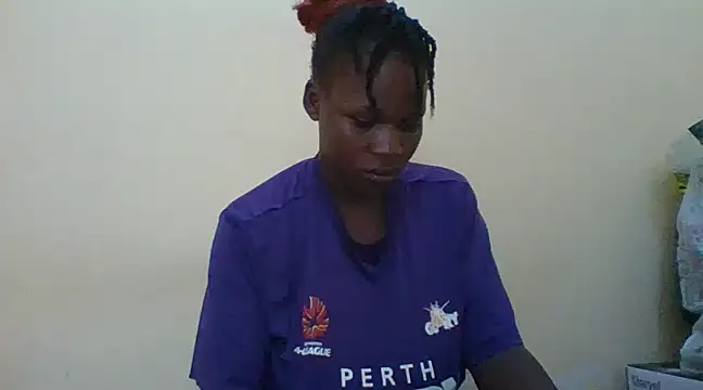 Snapshot of prettychic5 chatting on 12/11/24, 10:47 prettychic5 online show from 12/11/24, 10:47