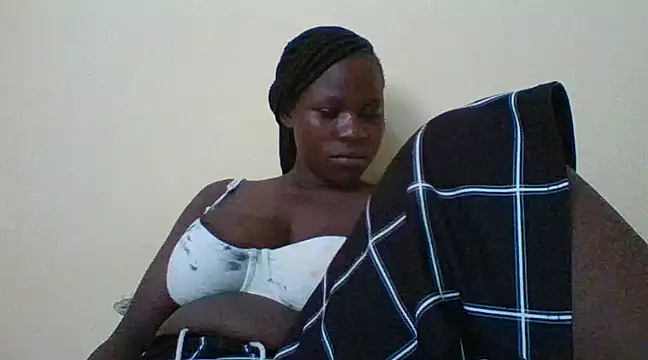 Snapshot of prettychic5 chatting on 01/28/25, 12:22 prettychic5 online show from 01/28/25, 12:22