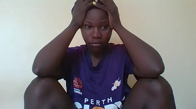 Snapshot of prettychic5 chatting on 02/02/25, 05:42 prettychic5 online show from 02/02/25, 05:42