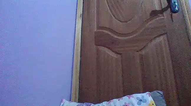 Snapshot of prettychic5 chatting on 03/08/25, 07:53 prettychic5 online show from 03/08/25, 07:53