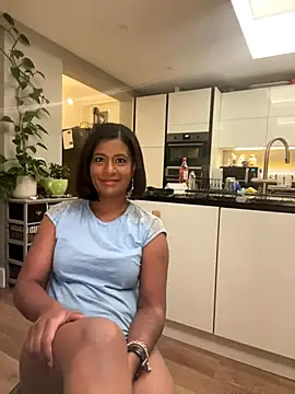 Snapshot of RoseMelanie chatting on 12/01/24, 06:30 RoseMelanie online show from 12/01/24, 06:30