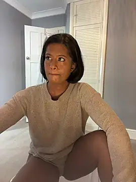 Snapshot of RoseMelanie chatting on 12/10/24, 08:16 RoseMelanie online show from 12/10/24, 08:16