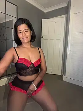 Snapshot of RoseMelanie chatting on 01/24/25, 07:30 RoseMelanie online show from 01/24/25, 07:30