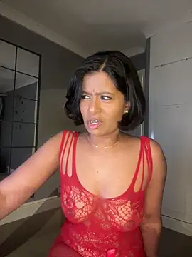 Snapshot of RoseMelanie chatting on 03/07/25, 08:00 RoseMelanie online show from 03/07/25, 08:00