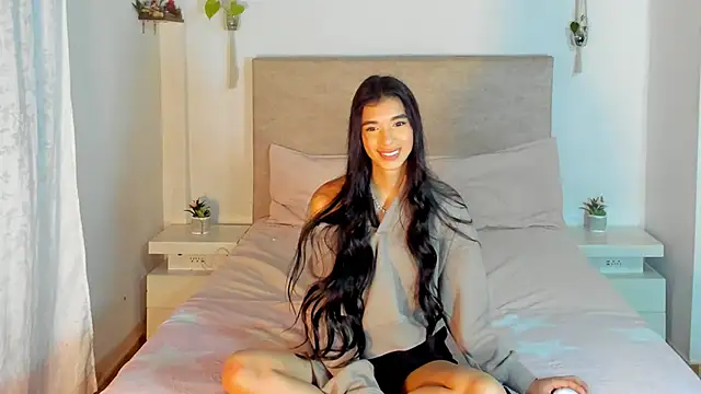 Snapshot of katt_pelaez chatting on 02/01/26, 03:05 katt pelaez online show from 02/01/26, 03:05